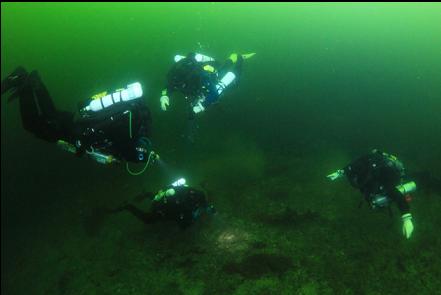 rebreather divers discussing how to ditch me and my noisy bubbles